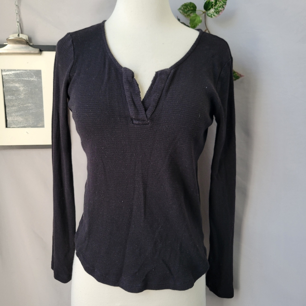 Monrow Baby Thermal Waffle Knit V Neck Henley‎ Black M
